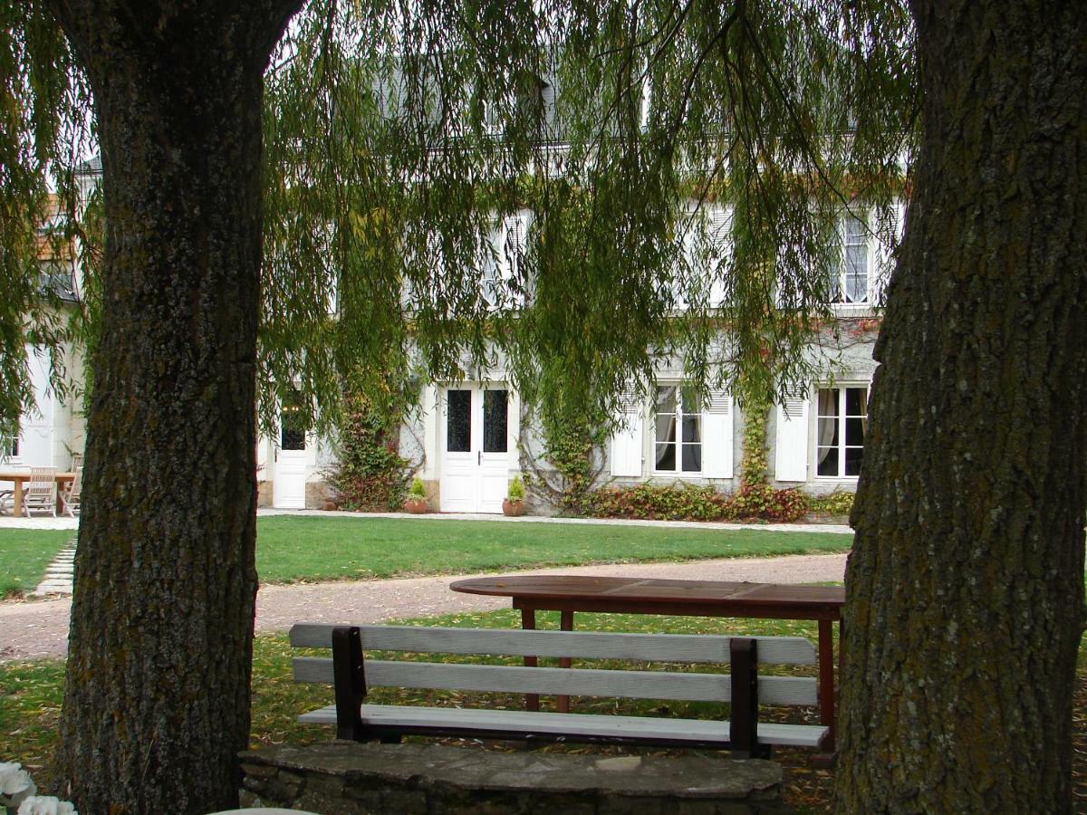 Bed and Breakfast Le Domaine des Bois à Mauzé-Thouarsais Extérieur photo