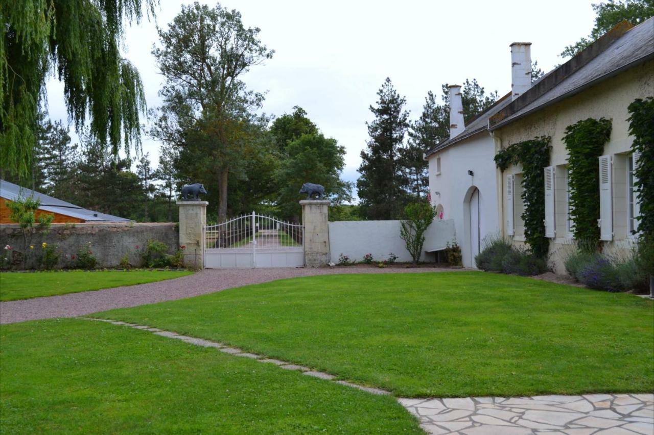 Bed and Breakfast Le Domaine des Bois à Mauzé-Thouarsais Extérieur photo